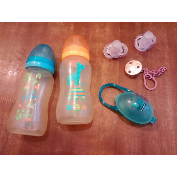 REGALO Biberones y chupetes REGALO Biberones y chupetes